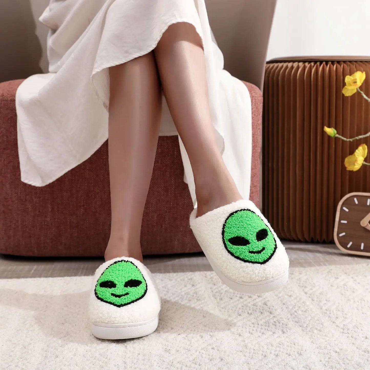 Alien Pattern Cozy Winter Slippers – Fun & Non-Slip