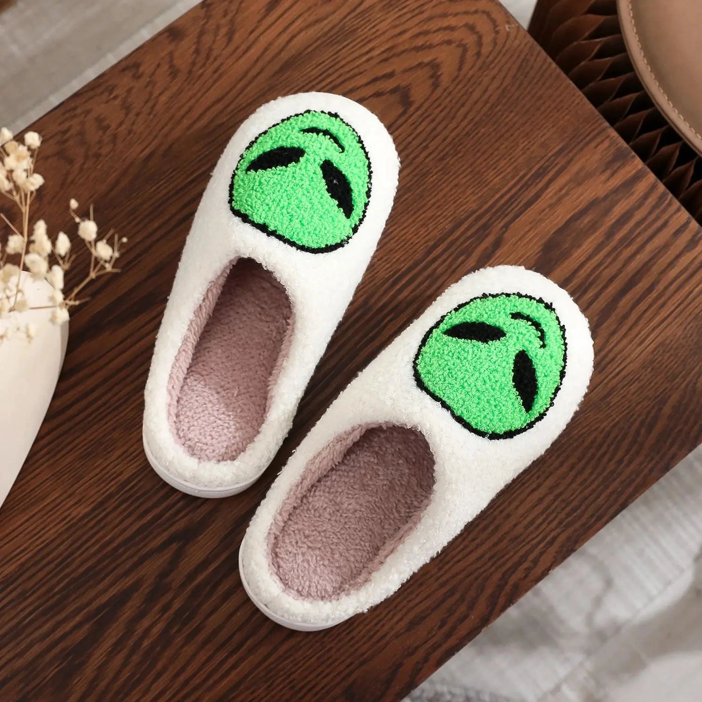 Alien Pattern Cozy Winter Slippers – Fun & Non-Slip